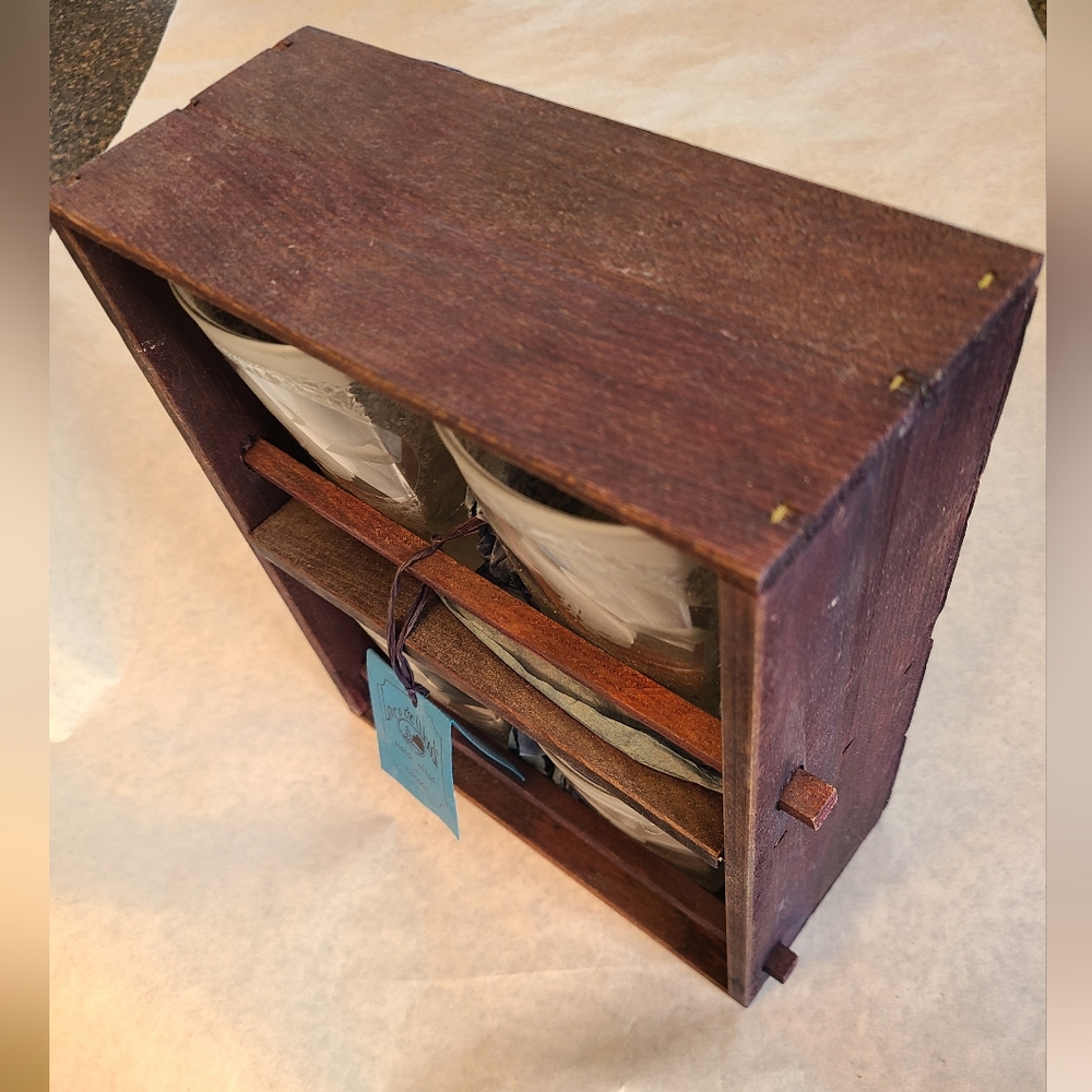 Handcrafted, etched tumbler gift set in wood box. - Picture 8 of 9